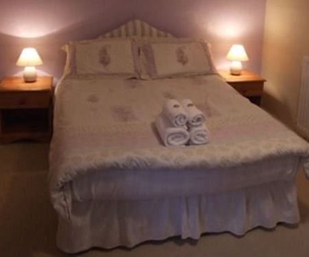 Cefn Uchaf Guesthouse Garndolbenmaen Bagian luar foto